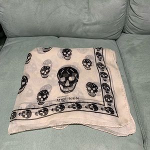 Alexander McQueen silk skull scarf